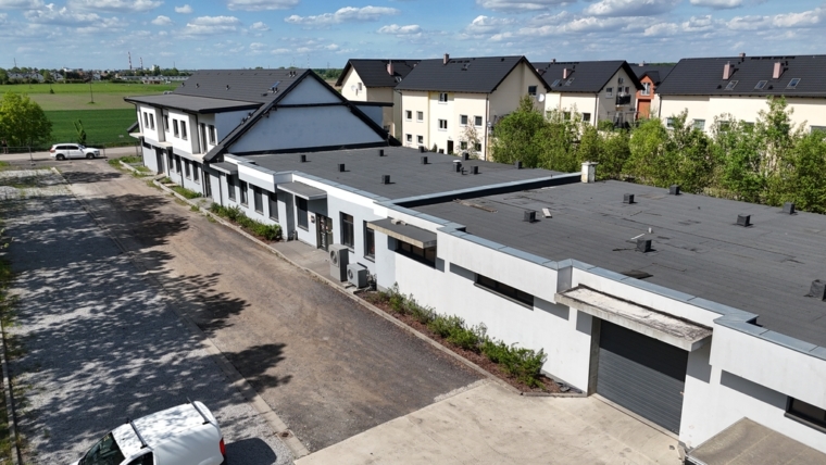 Magazyn wraz z biurem | 560 m2 | Groblice