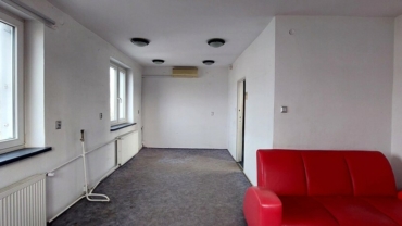 wynajmę lokal  | 79m2 |