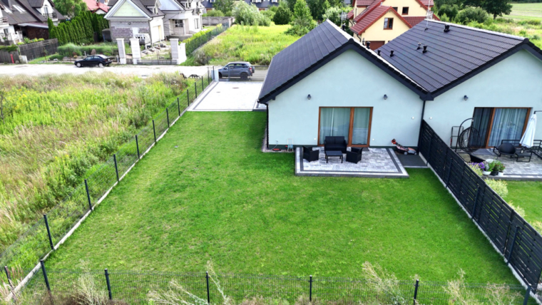 Nowy dom z ogrodem w Dobrzykowicach