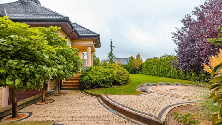 Duży dom w Łozinie  I Piwnica I 5 Pokoi I 2 min S8