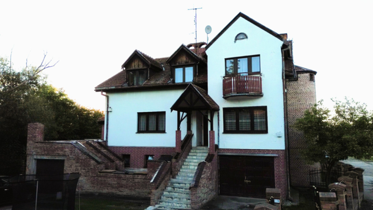 Dom 400  m² | 3 piętra | Działka 2315 m² | Widawa