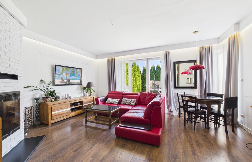 Mieszkanie dwupoziomowe z dużym ogrodem| kominek