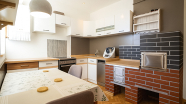 Klimatyczne mieszkanie | 82,69m2 |parter |2 garaże