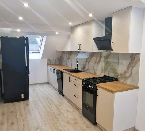 Przestronne, słoneczne mieszkanie 2-pokojowe 75 m²