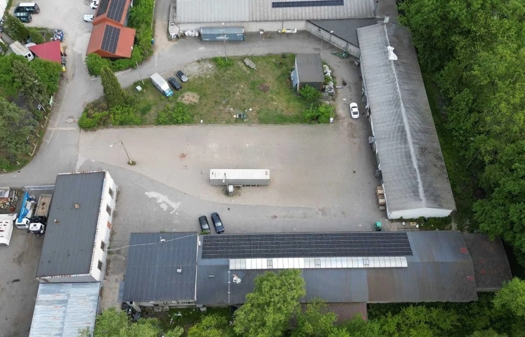 Kompleks przemysłowo–biurowy, pełna infrastruktura