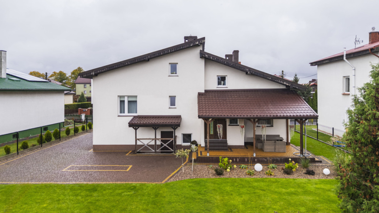 Przytulny dom w Dobroszycach | 191,02 m²
