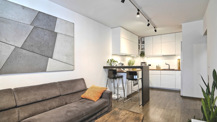 Ustawne trzy pokoje/balkon/garaż/komórka