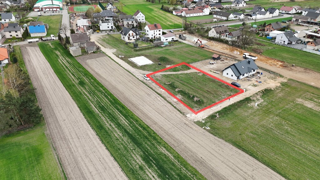 | Duża działka budowlana | 1200 m2