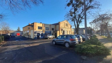 Budynek handlowo- usługowy z najemcami