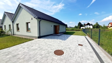 Nowy dom z ogrodem w Dobrzykowicach