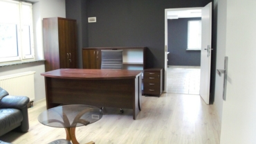 Wynajem I 200m² I 4 pomieszczenia I parking