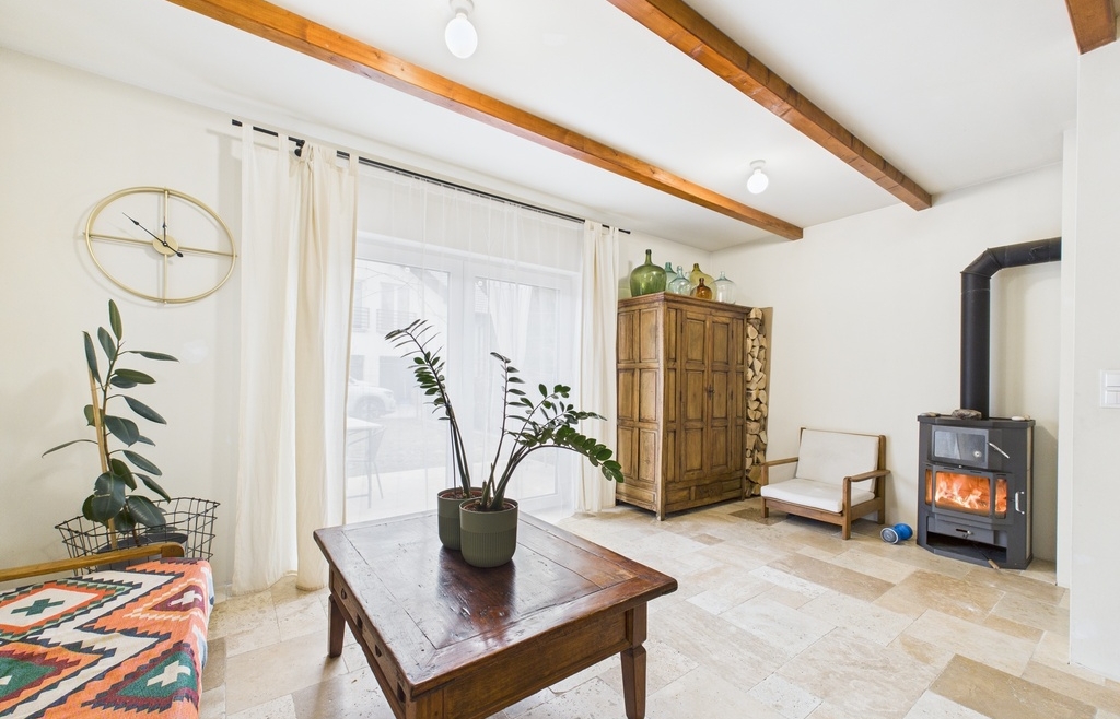 Klimatyczny dom szeregowy z ogrodem| kominek