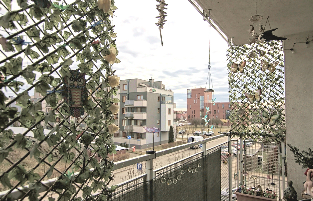 W ścisłym centrum dwupokojowe z dużym balkonem