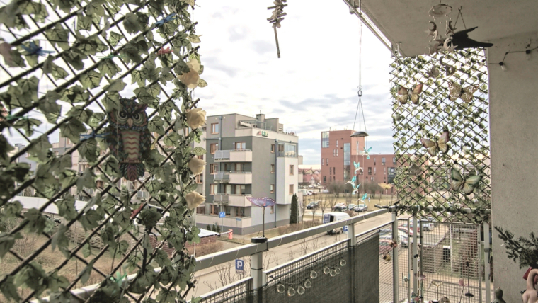 W ścisłym centrum dwupokojowe z dużym balkonem