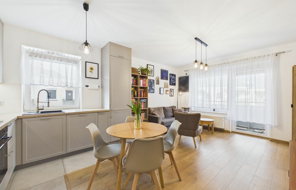 4 pokoje| Olimpia Port| dwustronne| MP+ komórka