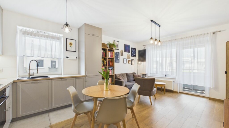 4 pokoje| Olimpia Port| dwustronne| MP+ komórka