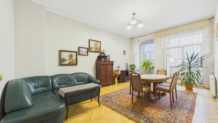 161 m² klimatycznego mieszkania w kamienicy |Borek