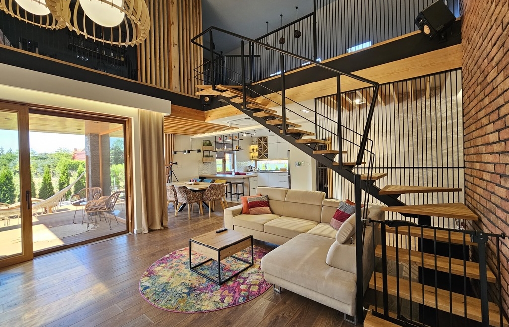 Piękny dom z basenem i sauną, 0 kosztów utrzymania