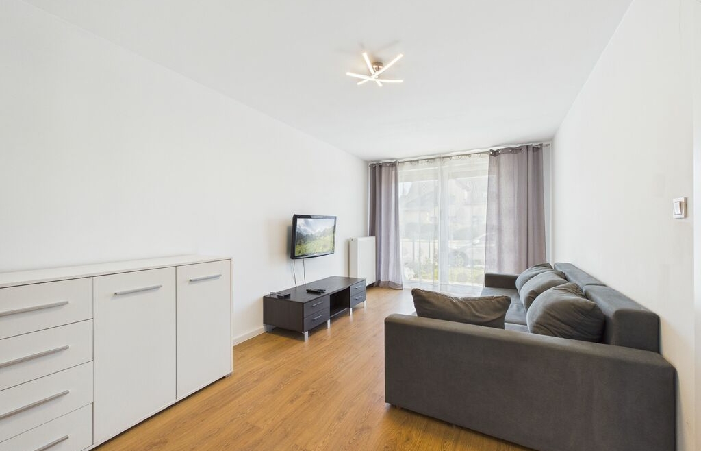 Wynajmę| 2 pokoje| | osobna kuchnia| ogródek