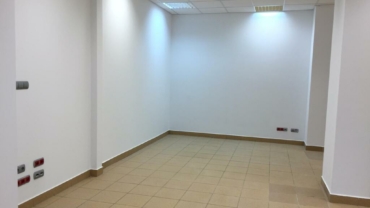 Duży lokal usługowy z witryną | 95 m² | 2 wejścia
