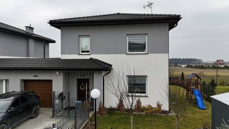 Bliźniak pod miastem| Kominek | Rekuperacja