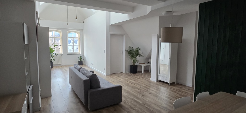 Mieszkanie przy Wrocławskim rynku | 3 pokoje | 64m