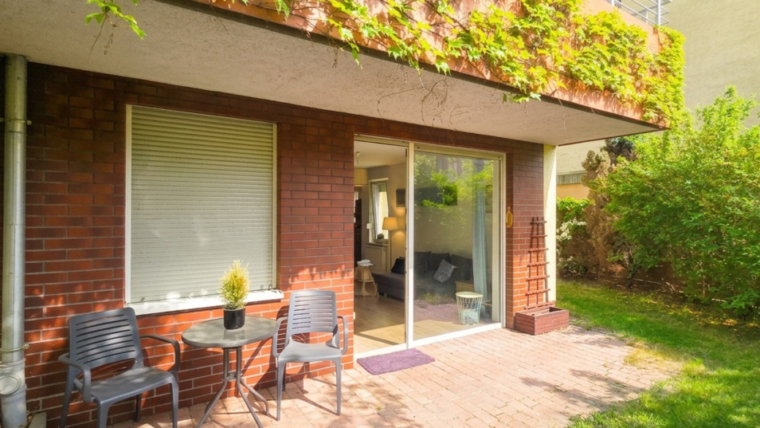 Apartament z prywatnym tarasem i ogródkiem