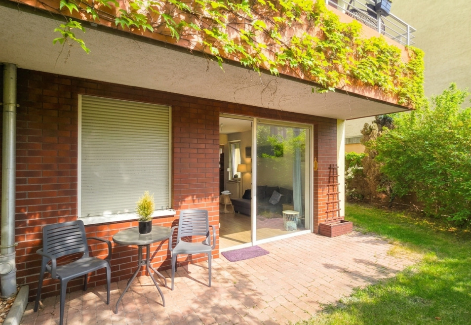 Apartament z prywatnym tarasem i ogródkiem