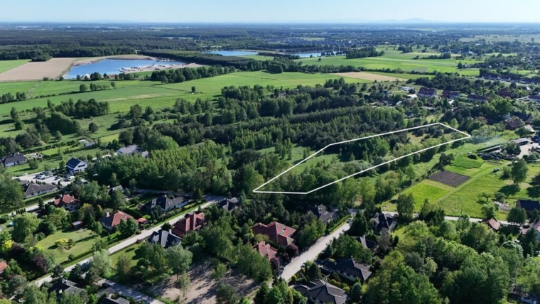 Działka budowlana 6477 m² – Chrząstawa Wielka