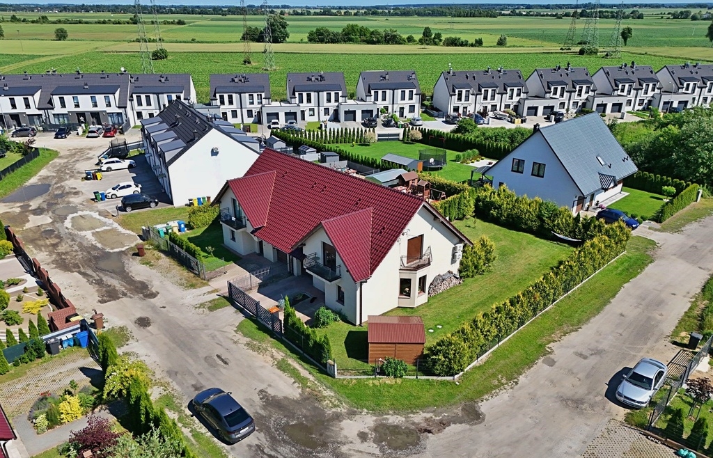 Bliźniak z ogrodem 539 m² | pow. 143,5 m² | 4 pok.