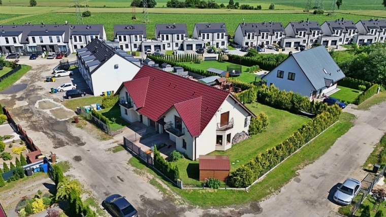 Bliźniak z ogrodem 539 m² | pow. 143,5 m² | 4 pok.