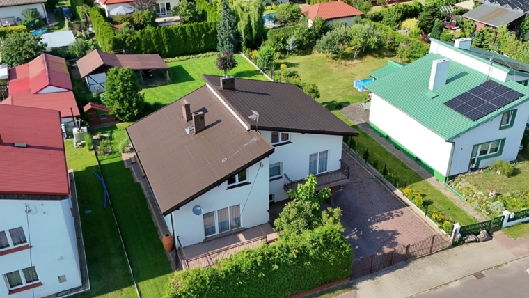 Przytulny dom w Dobroszycach | 191,02 m²