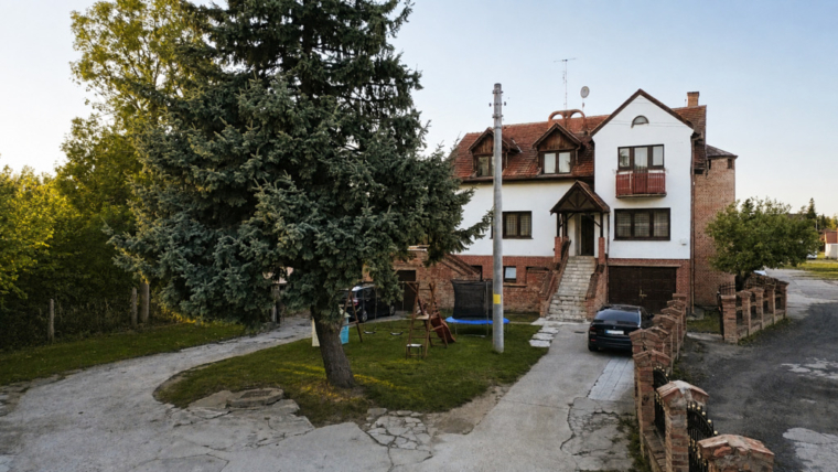 Dom 400  m² I Działka 2315 m² I Widawa