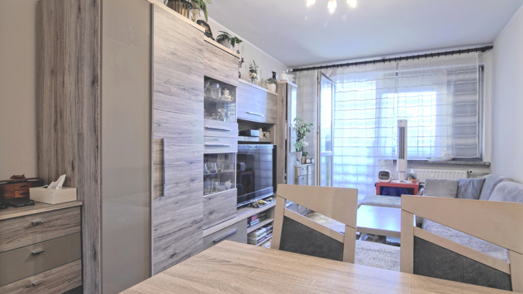 REZERWACJA /3 pok/balkon/teren zamknięty/parking