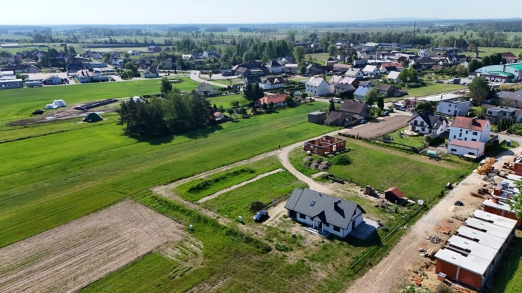 Działa budowlana Chrząstowice 610 m2