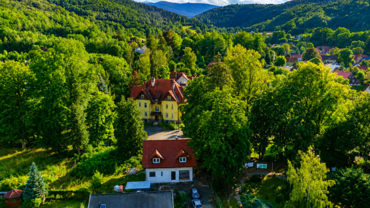 Dom w stanie surowym zamkniętym I Karkonosze