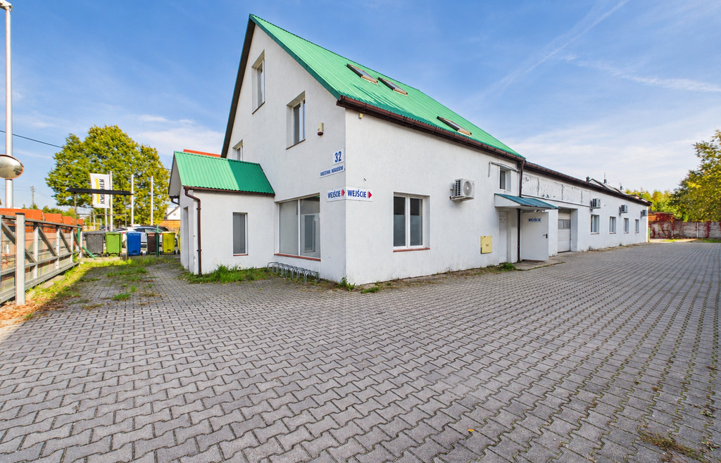Hala magazynowo-produkcyjna z zapleczem biurowym i parkingiem – Kowale