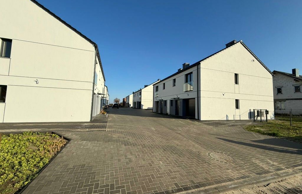 Nowoczesny dom z garażem | 110 m² | duża działka